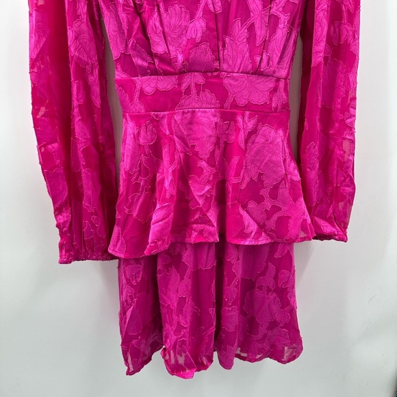 BAND OF THE FREE Kiss me fuchsia peplum ruffled textured party mini dress NWT M - Picture 4 of 16